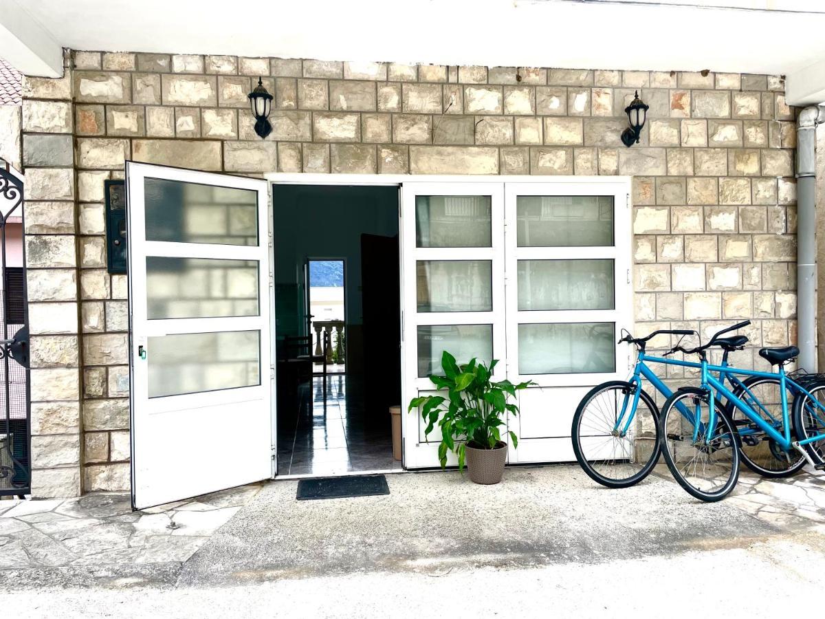 Apartment Vladan Kotor Exteriör bild