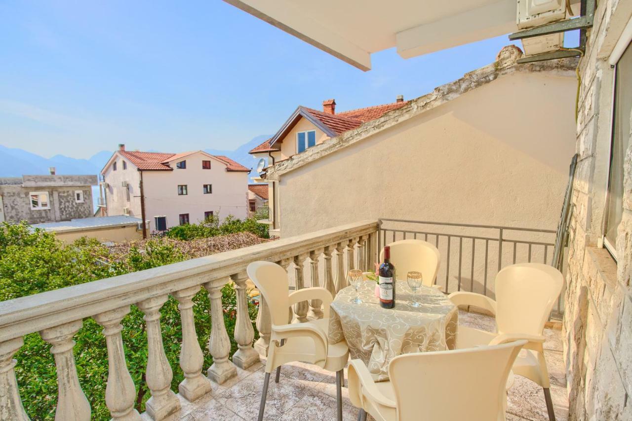 Apartment Vladan Kotor Exteriör bild